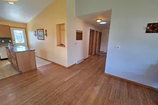 2209 Virginia Dr, Manitowoc, WI 54220 - Photo 11