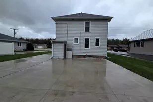713 Forest Home Dr, Francis Creek, WI 54220 - Photo 33