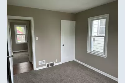 4576 N 30th St, Milwaukee, WI 53209 - Photo 9