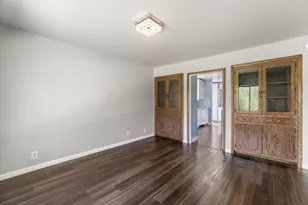 2003 S Valley Spring Dr, New Berlin, WI 53151 - Photo 29