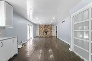 2003 S Valley Spring Dr, New Berlin, WI 53151 - Photo 27