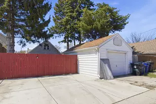 2045 Quincy Ave, Racine, WI 53403 - Photo 19