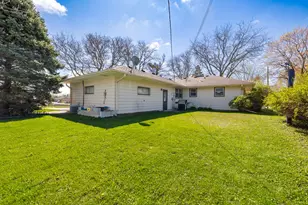 888 S 6th Ave, West Bend, WI 53095 - Photo 5