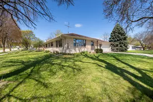 888 S 6th Ave, West Bend, WI 53095 - Photo 3