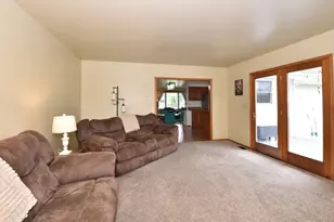 102 Mill Ave, Racine, WI 53182 - Photo 9