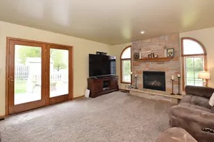 102 Mill Ave, Racine, WI 53182 - Photo 11
