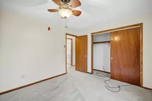 1654 S Carriage Ln, New Berlin, WI 53151 - Photo 19