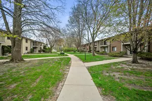 1654 S Carriage Ln, New Berlin, WI 53151 - Photo 23