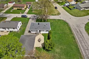 2849 Arrowhead St, Racine, WI 53402 - Photo 5