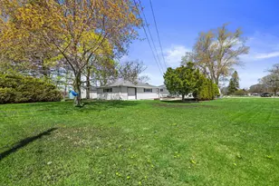 2849 Arrowhead St, Racine, WI 53402 - Photo 3