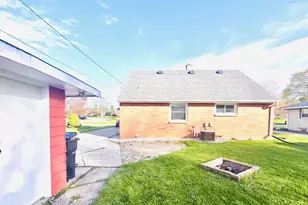 3800 Brooklawn Cir, South Milwaukee, WI 53172 - Photo 25