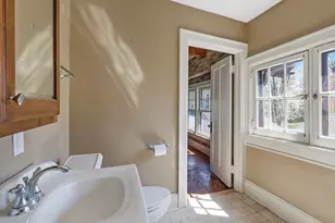 836 N 67th St, Wauwatosa, WI 53213 - Photo 9