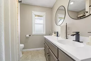 W229S8610 Big Bend Dr, Vernon, WI 53103 - Photo 11