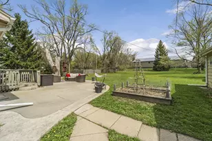 W229S8610 Big Bend Dr, Vernon, WI 53103 - Photo 13