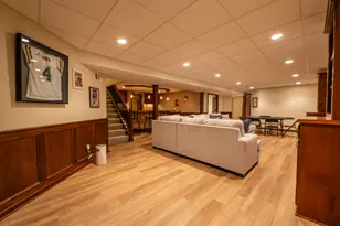 N25W27286 Fairmount Ct, Pewaukee, WI 53072 - Photo 17