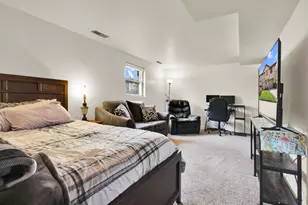 1513 Roosevelt Dr, West Bend, WI 53090 - Photo 21