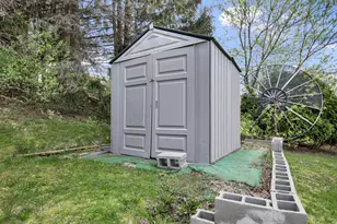 1513 Roosevelt Dr, West Bend, WI 53090 - Photo 29