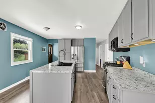 1513 Roosevelt Dr, West Bend, WI 53090 - Photo 5