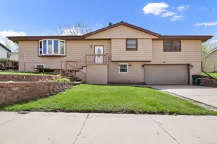 1513 Roosevelt Dr, West Bend, WI 53090 - Photo 33