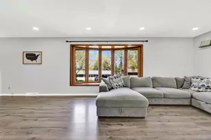 1513 Roosevelt Dr, West Bend, WI 53090 - Photo 13