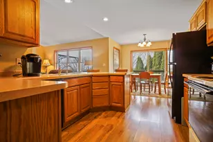 206 Sunset Ct, Mayville, WI 53050 - Photo 9