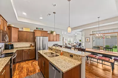 W179N11507  Blackstone Cir, Germantown, WI 53022 - Photo 19