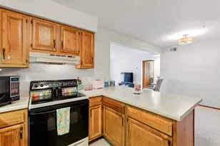N82W13506 Fond Du Lac Ave, Menomonee Falls, WI 53051 - Photo 7