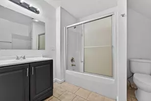 1307 Center St, Racine, WI 53403 - Photo 9
