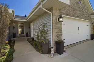 9200 S 44th St, Franklin, WI 53132 - Photo 3