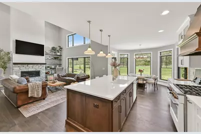 254  River Oaks Cir, Delafield, WI 53018 - Photo 13