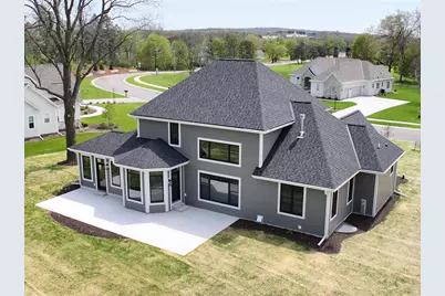 254  River Oaks Cir, Delafield, WI 53018 - Photo 45