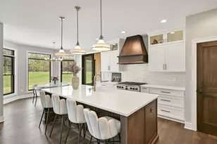 254 River Oaks Cir, Delafield, WI 53018 - Photo 11