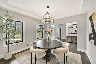 254  River Oaks Cir, Delafield, WI 53018 - Photo 5