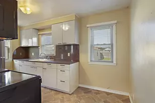 7526 38th Ave, Kenosha, WI 53142 - Photo 5