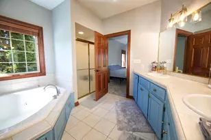 4726 W Jenna Ct, Franklin, WI 53132 - Photo 17
