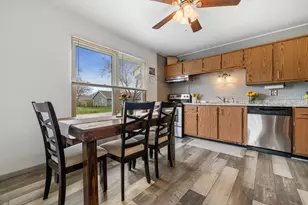 4901 Regal Ct, Racine, WI 53406 - Photo 7