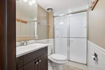 5400  Mansfield Dr, Greendale, WI 53129 - Photo 23