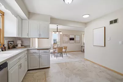 5400  Mansfield Dr, Greendale, WI 53129 - Photo 7