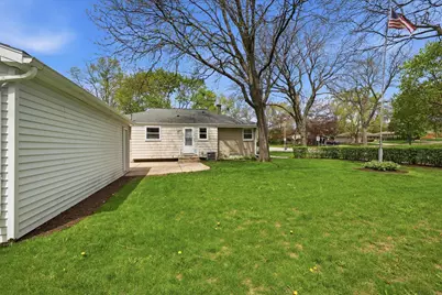 5400  Mansfield Dr, Greendale, WI 53129 - Photo 29