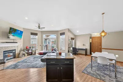 18950  Toldt Woods Dr #19, Brookfield, WI 53045 - Photo 17