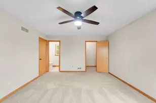 8275 S Parkview Ct, Oak Creek, WI 53154 - Photo 11
