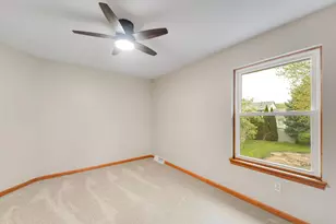 8275 S Parkview Ct, Oak Creek, WI 53154 - Photo 17