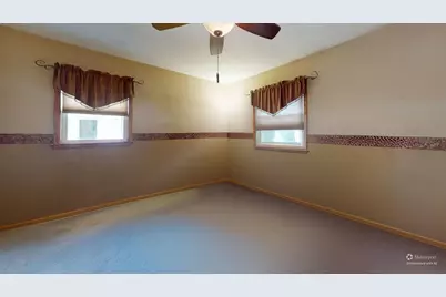 2945 S 104th St, West Allis, WI 53227 - Photo 13