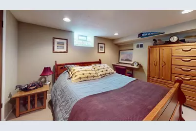 2945 S 104th St, West Allis, WI 53227 - Photo 23