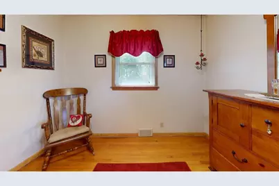 2945 S 104th St, West Allis, WI 53227 - Photo 15