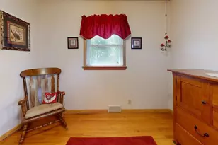 2945 S 104th St, West Allis, WI 53227 - Photo 15