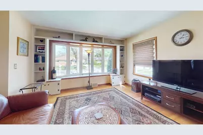2945 S 104th St, West Allis, WI 53227 - Photo 7