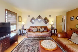 2945 S 104th St, West Allis, WI 53227 - Photo 5