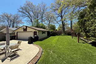 2945 S 104th St, West Allis, WI 53227 - Photo 33