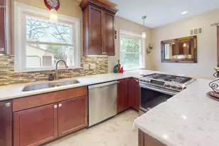 2945 S 104th St, West Allis, WI 53227 - Photo 3